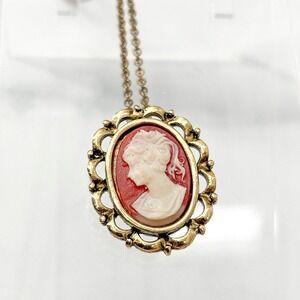 Vintage‎ Gold Tone Oval Cameo Necklace Pendant Woman Profile Red Accent Classic